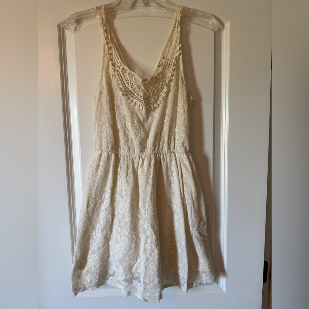 Forever 21 Cream Lace Crochet Tank